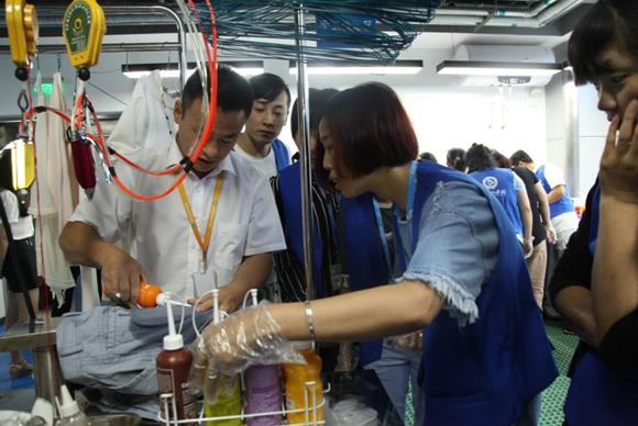 干洗店加盟那個好 潔希亞國際洗衣非常優良